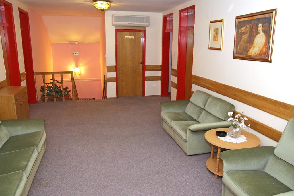 Guest House Royal Cakovec Luaran gambar